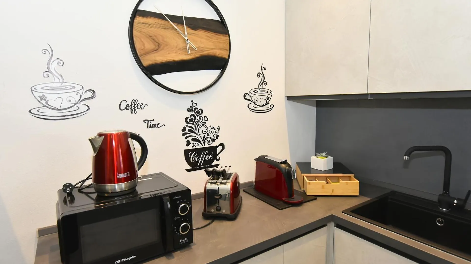 Bell'Italia Sole House Apartment Peschiera del Garda 0*,  Italy